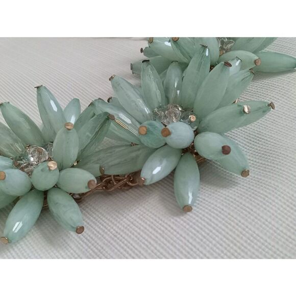 Green Blue Triple Flower Beaded Design Gold Toned Chain Statement Style Necklace - Picture 4 of 10